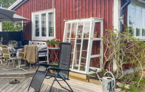 Lovely Home In Lidköping With Wifi, Lidköping